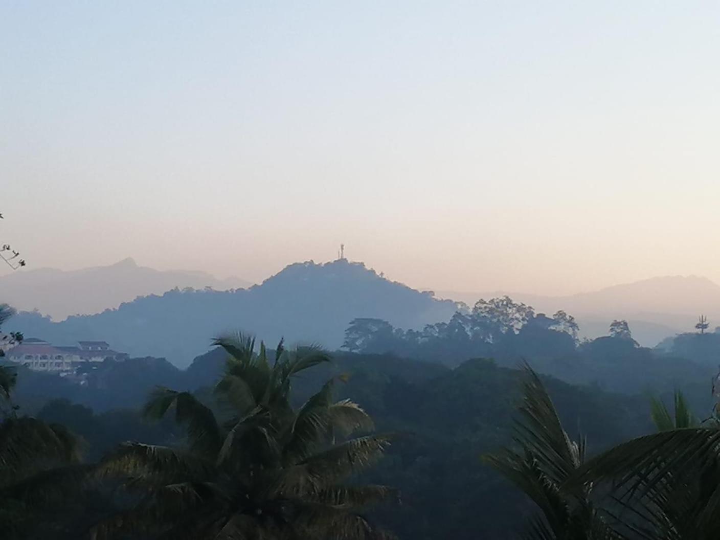 Appartamento Shalom Peradeniya Esterno foto